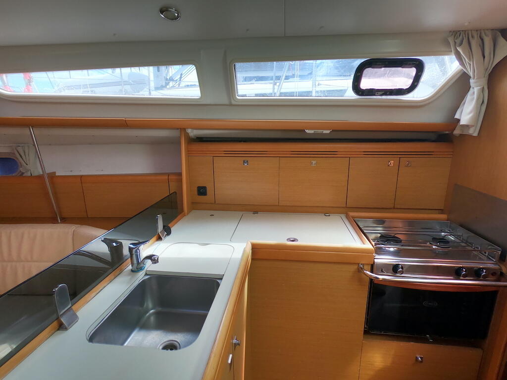 Sun Odyssey 36i Performance Bliksem