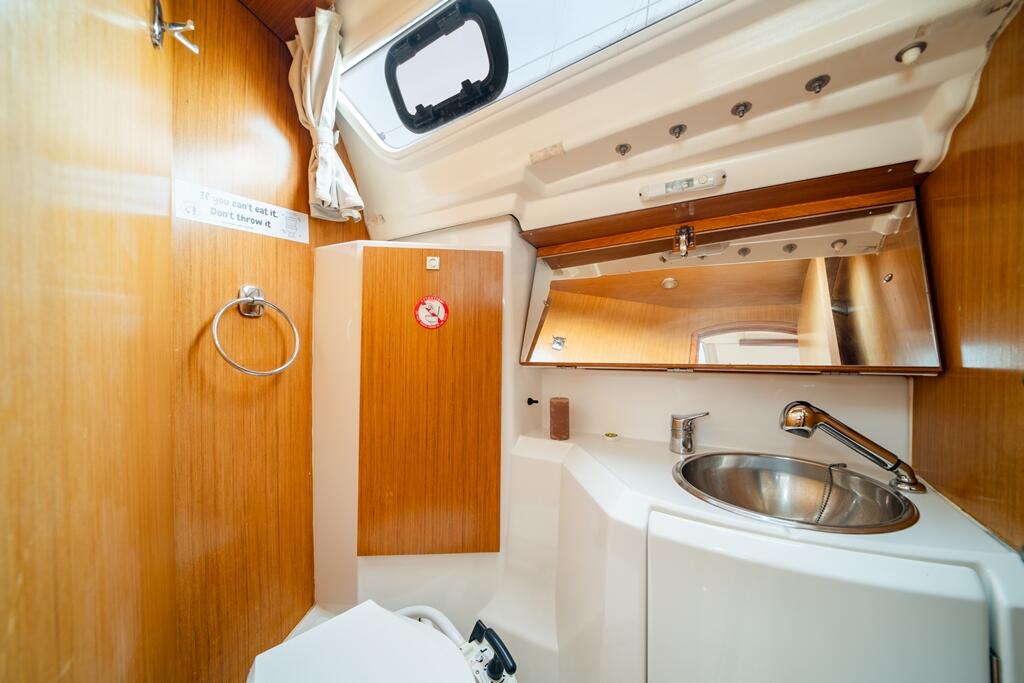 Sun Odyssey 36i Dione