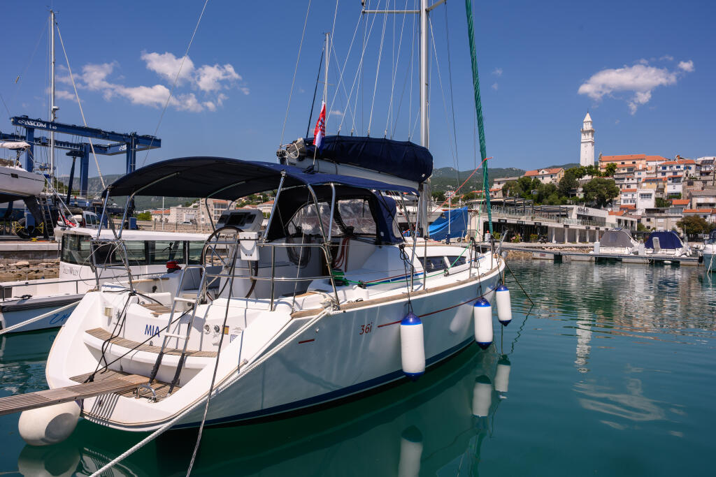 Sun Odyssey 36i Mia