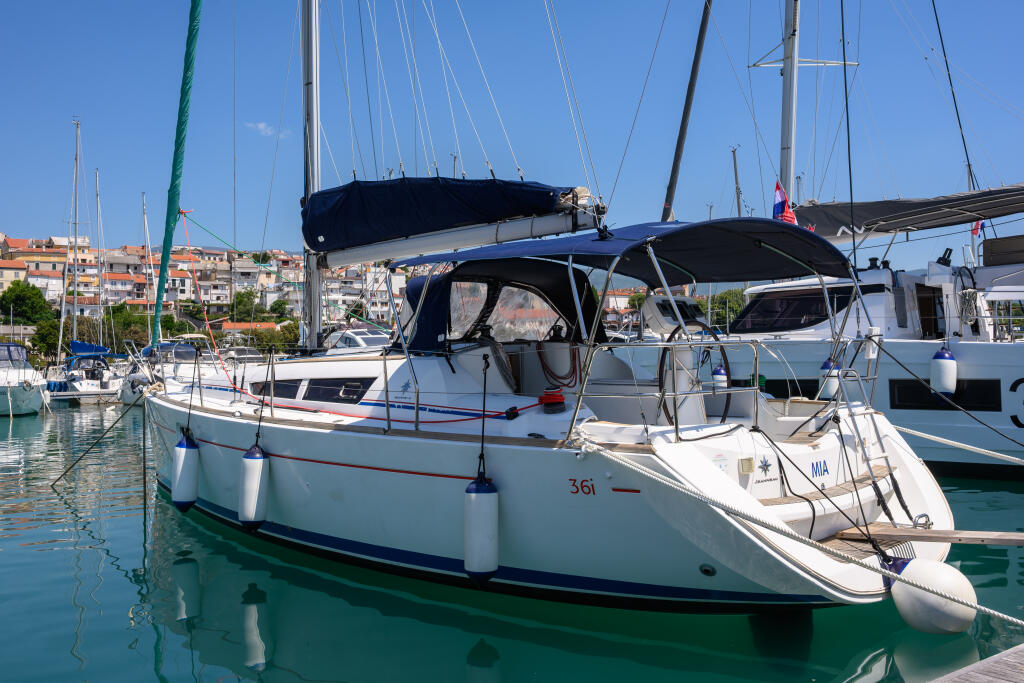 Sun Odyssey 36i Mia