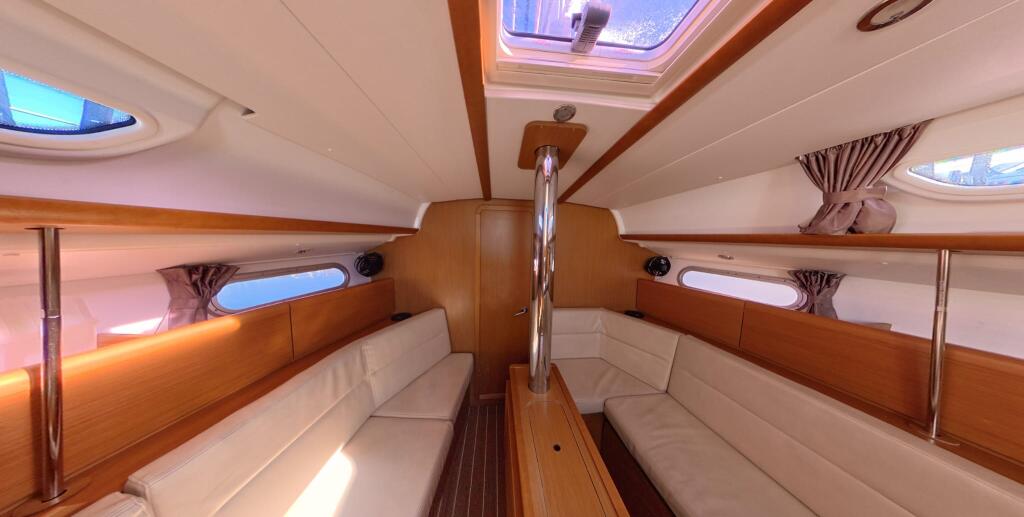 Sun Odyssey 36i Mia