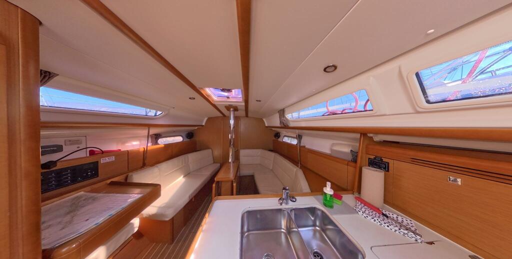 Sun Odyssey 36i Mia