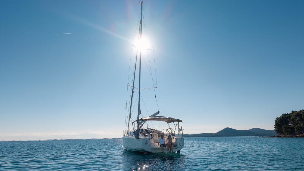 Sun Odyssey 380 Nala