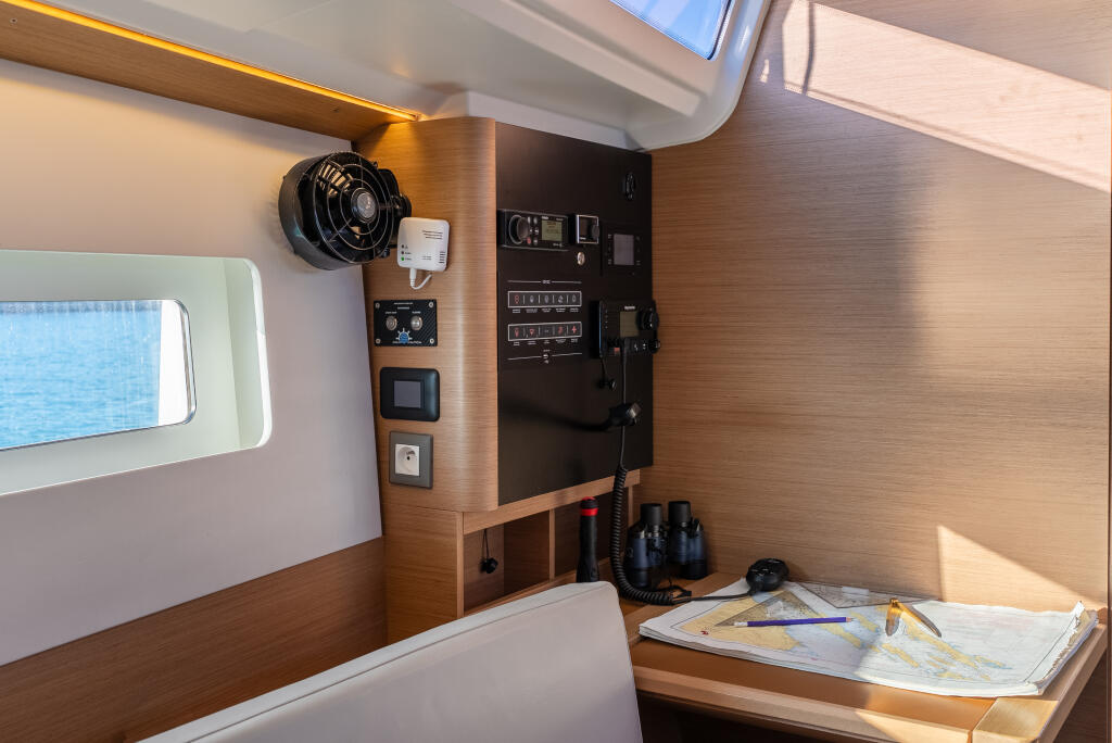 Sun Odyssey 380 Nala