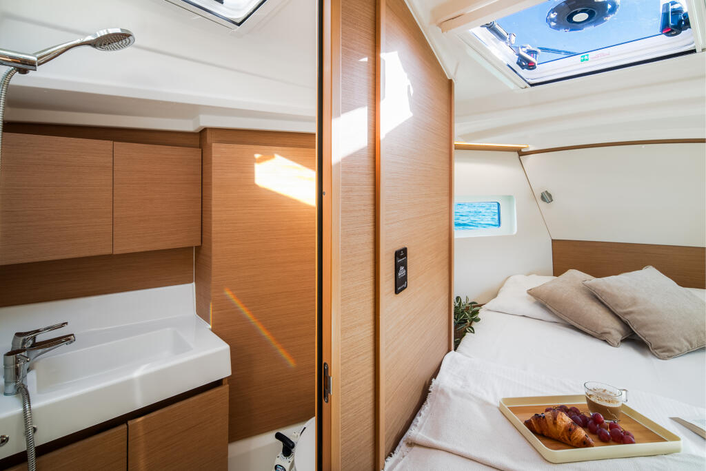 Sun Odyssey 380 Nala