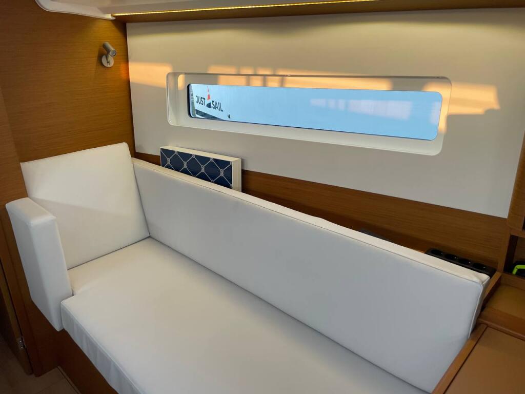 Sun Odyssey 380 Just Happy