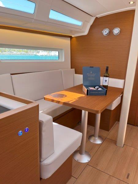 Sun Odyssey 380 Ethra