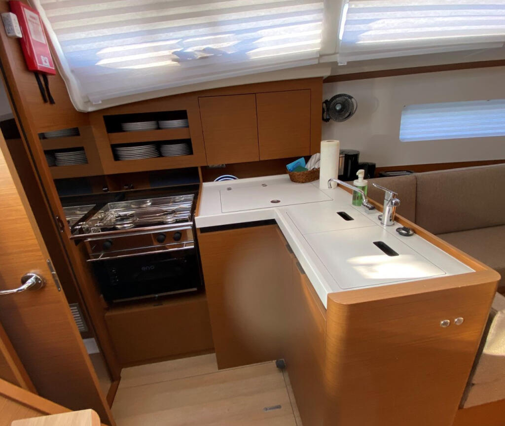 Sun Odyssey 380 4 elli