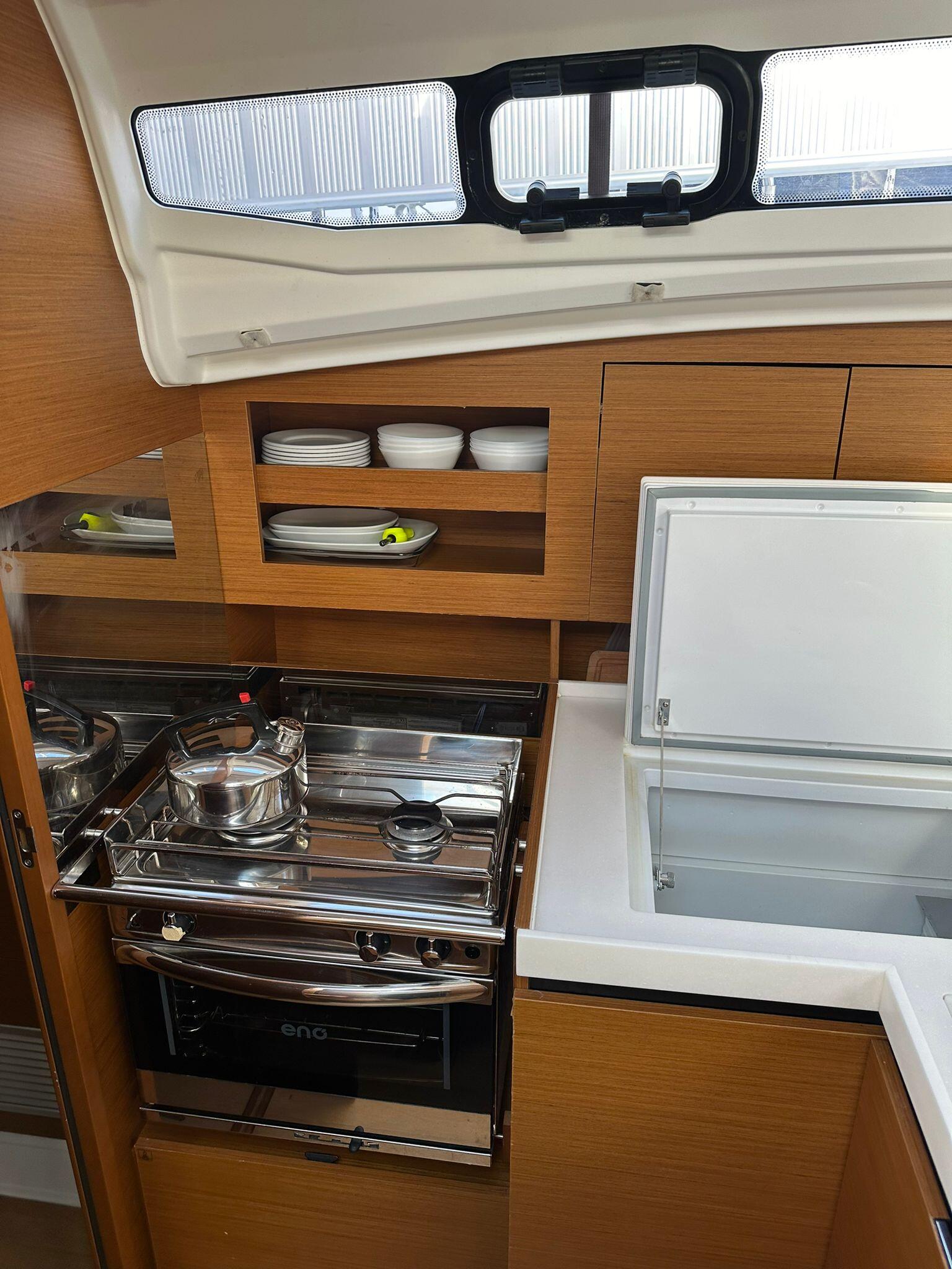 Sun Odyssey 380 Ocean Breeze