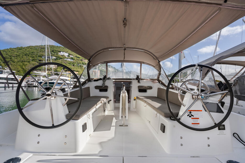 Sun Odyssey 380 Soca Sleigh
