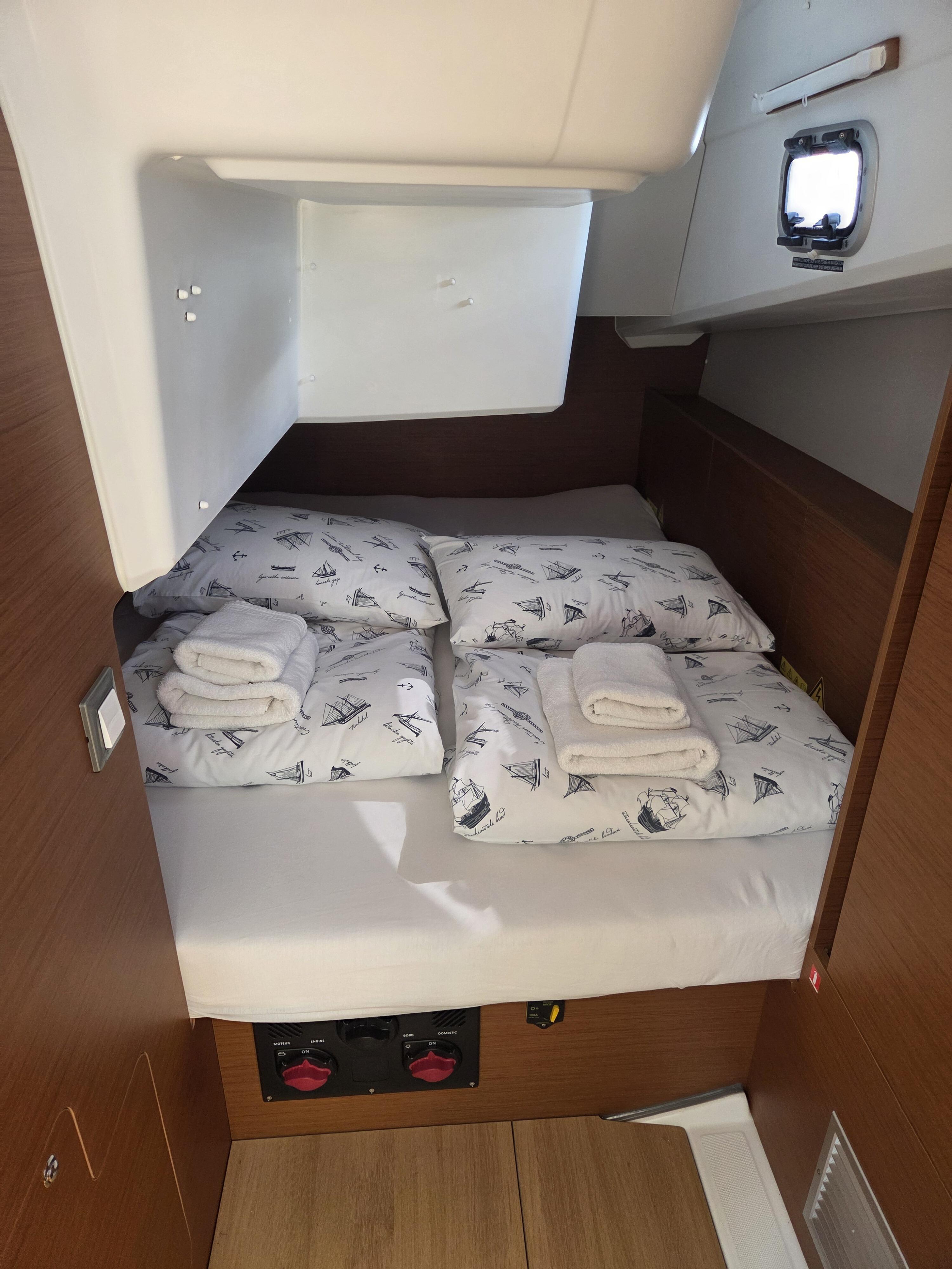 Sun Odyssey 380 Ancsika