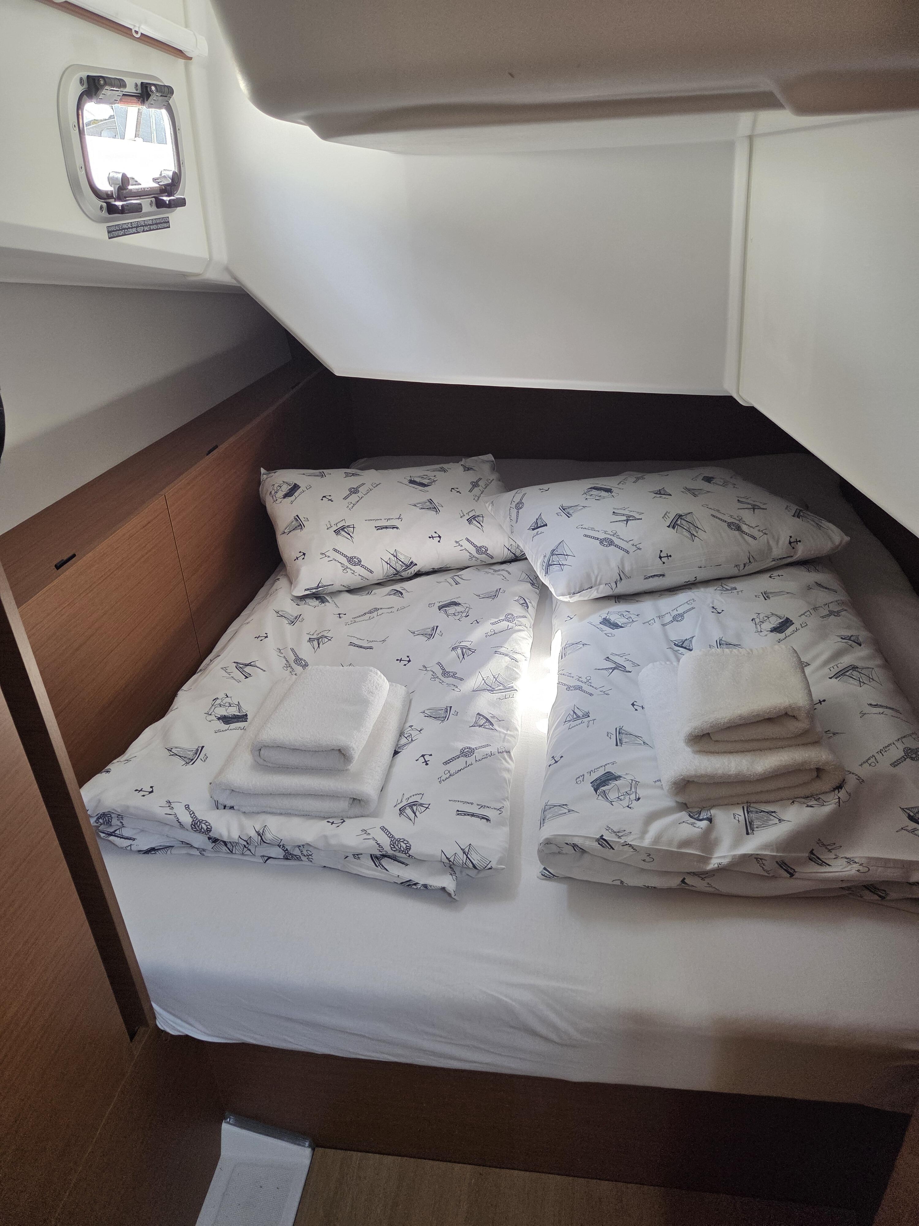 Sun Odyssey 380 Ancsika