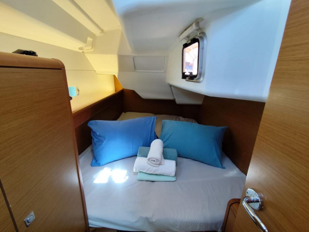 Sun Odyssey 389 PEACOK