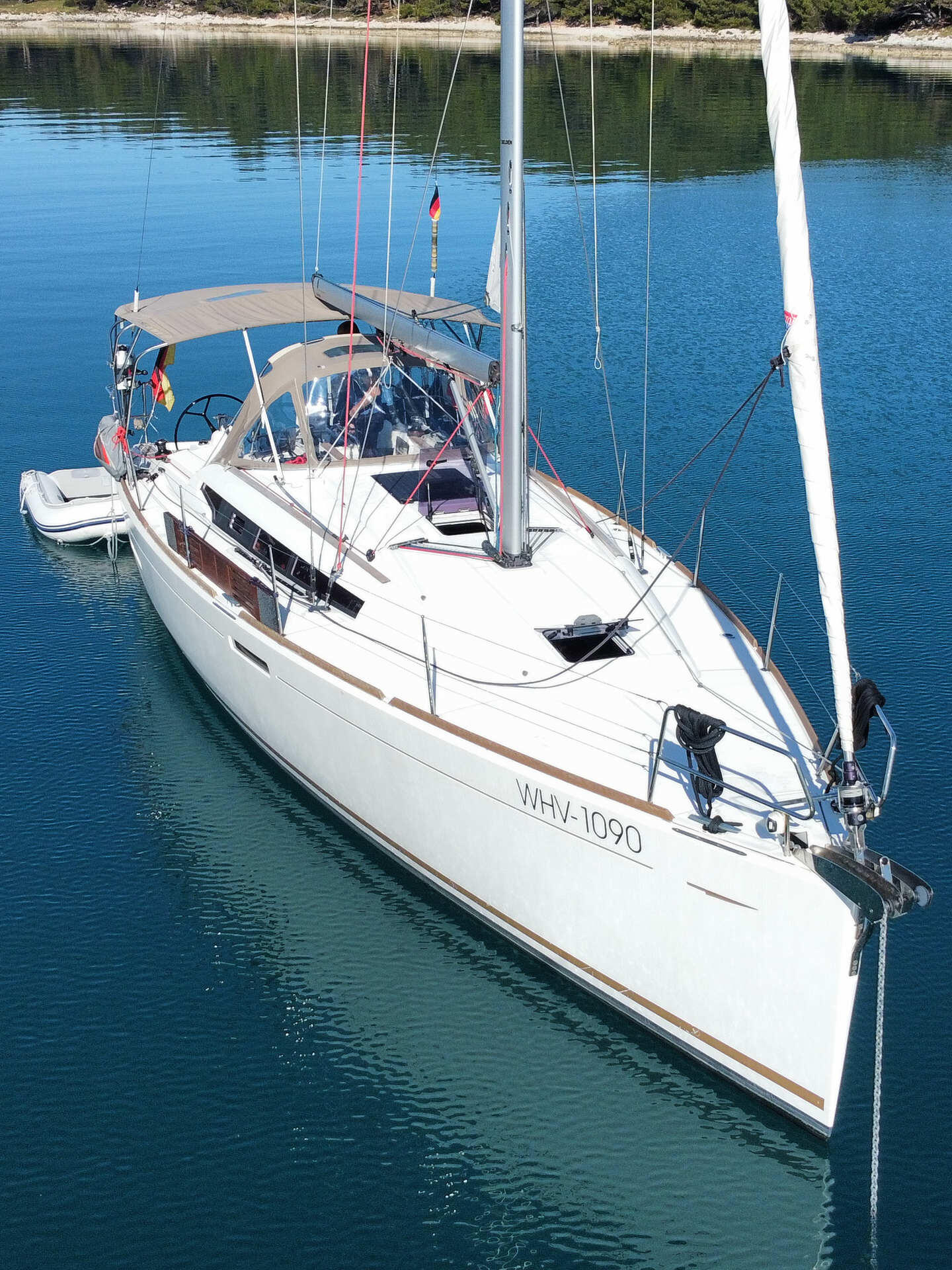 Sun Odyssey 389 Tina