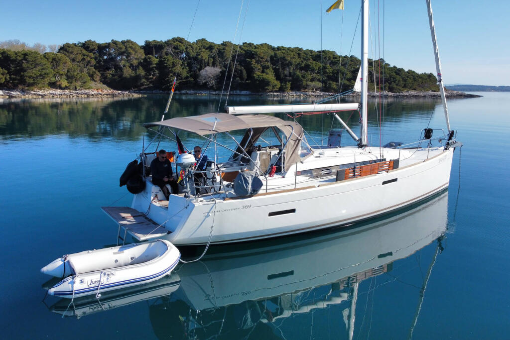 Sun Odyssey 389 Tina
