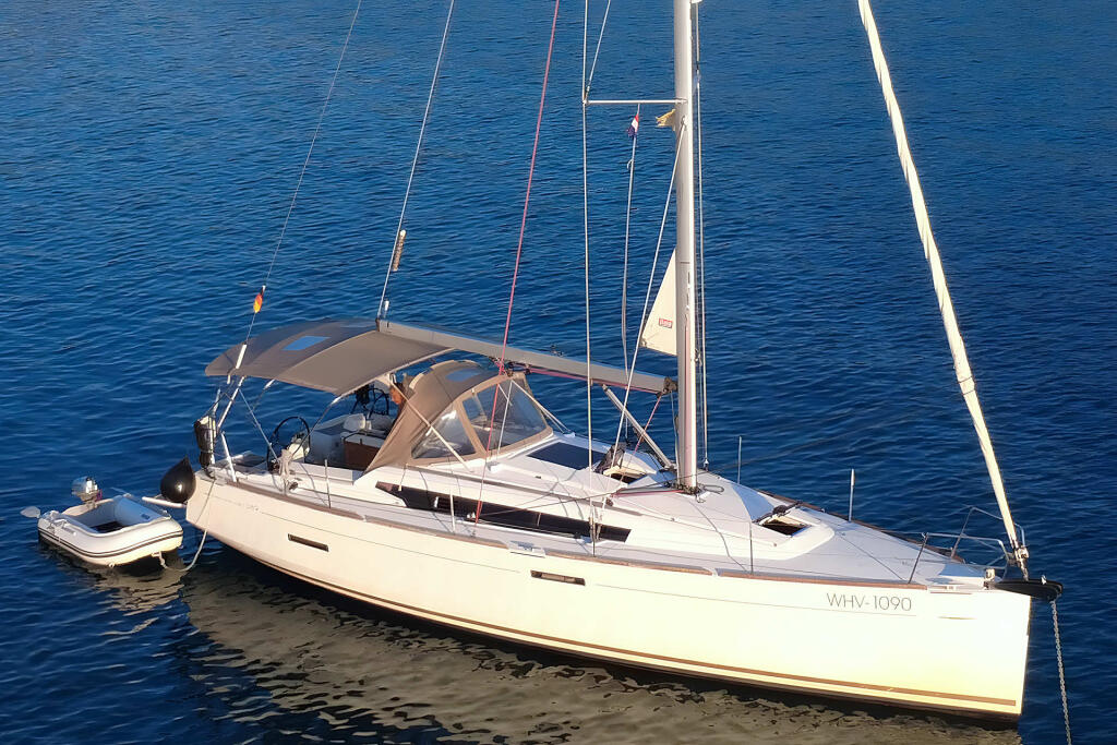 Sun Odyssey 389 Tina