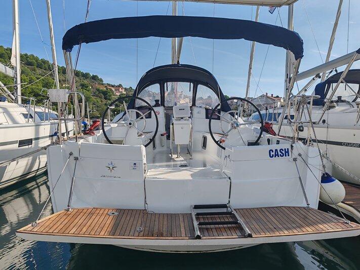 Sun Odyssey 389 Cash