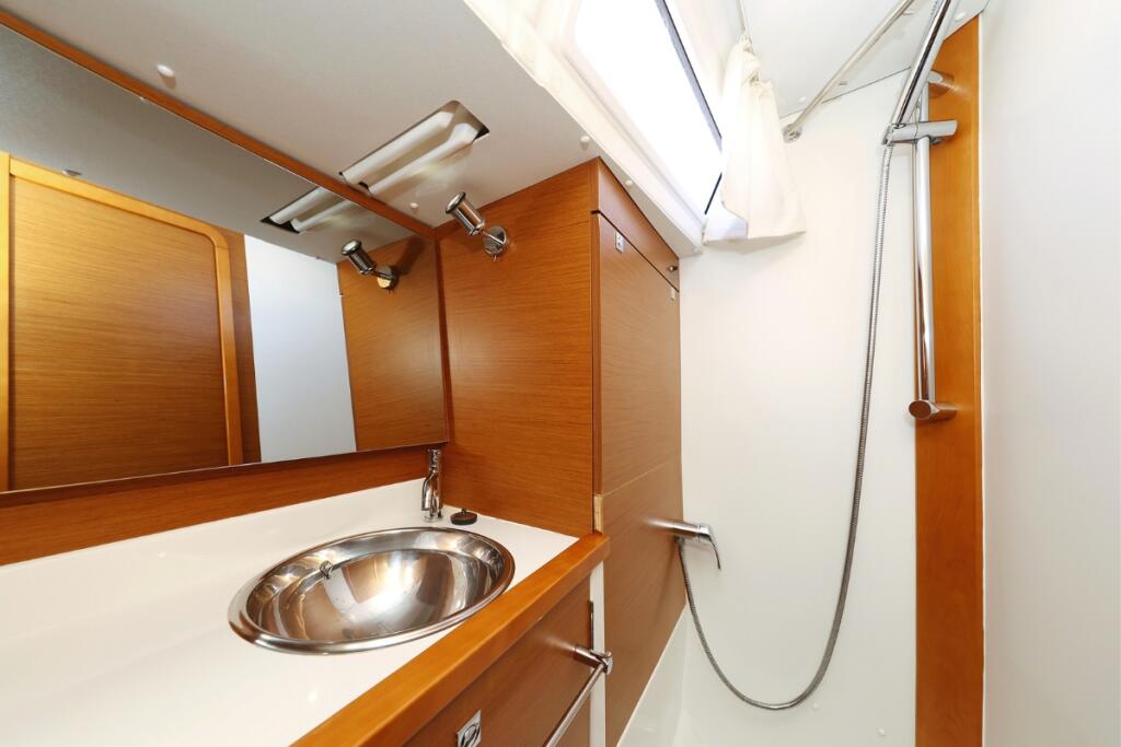 Sun Odyssey 389 Eol