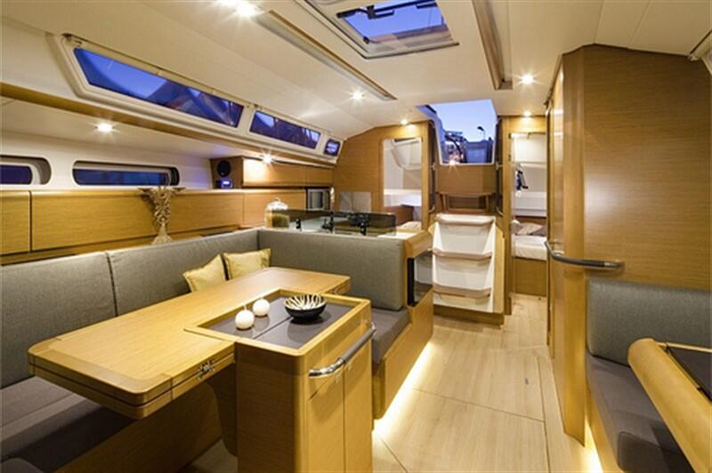 Sun Odyssey 409 Traveller