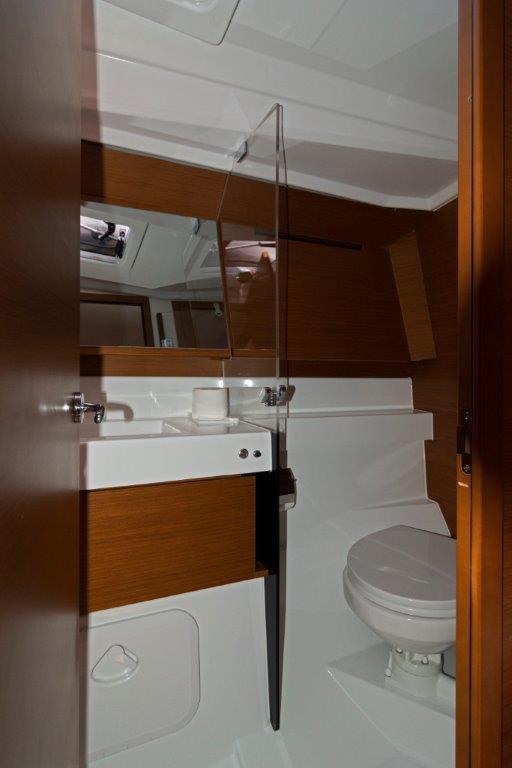 Sun Odyssey 410 Shaken Not Stirred