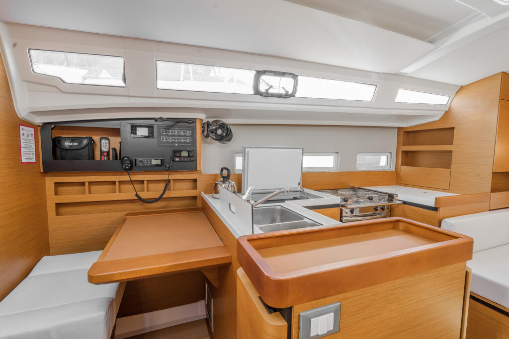 Sun Odyssey 410 Salty