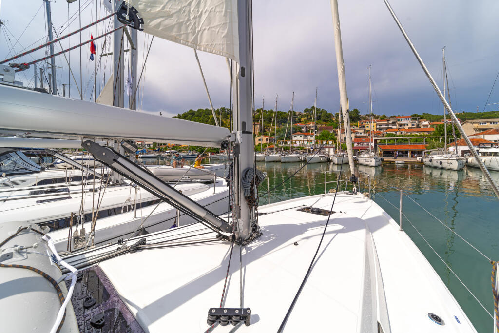 Sun Odyssey 410 First Date