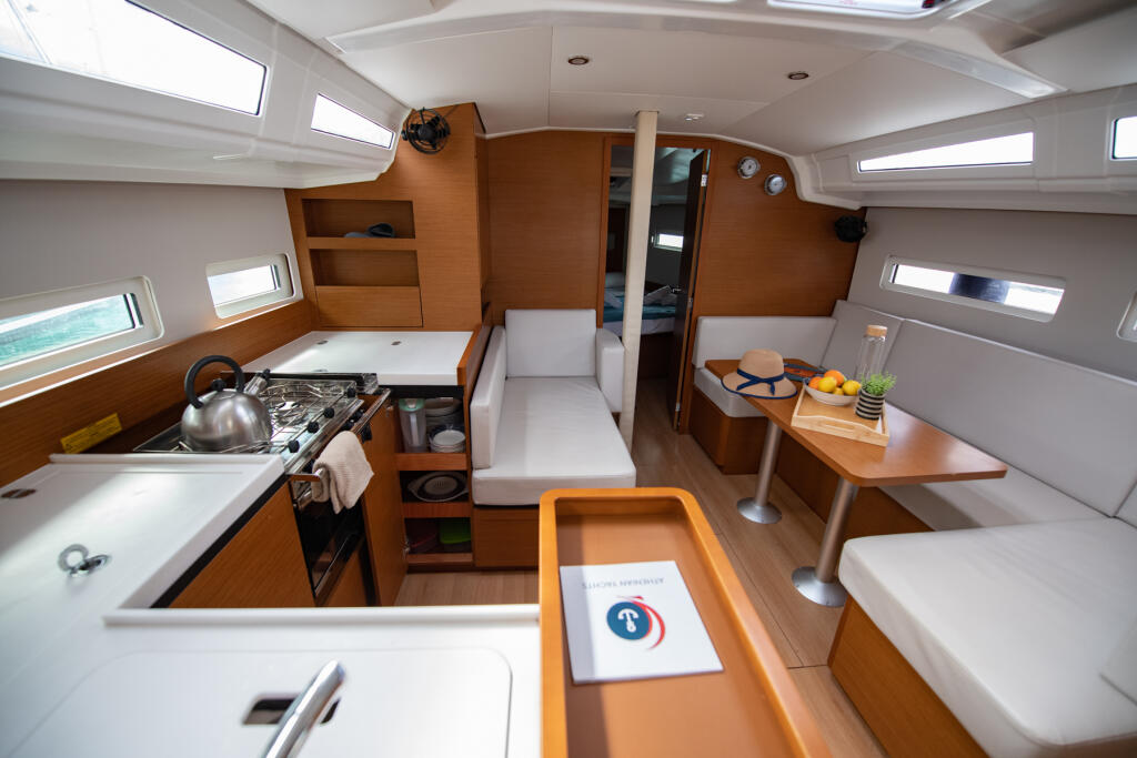 Sun Odyssey 410 Nastazia
