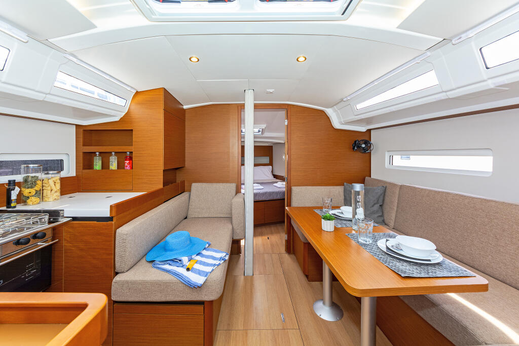 Sun Odyssey 410 Zheng Yi Sao (郑一嫂)