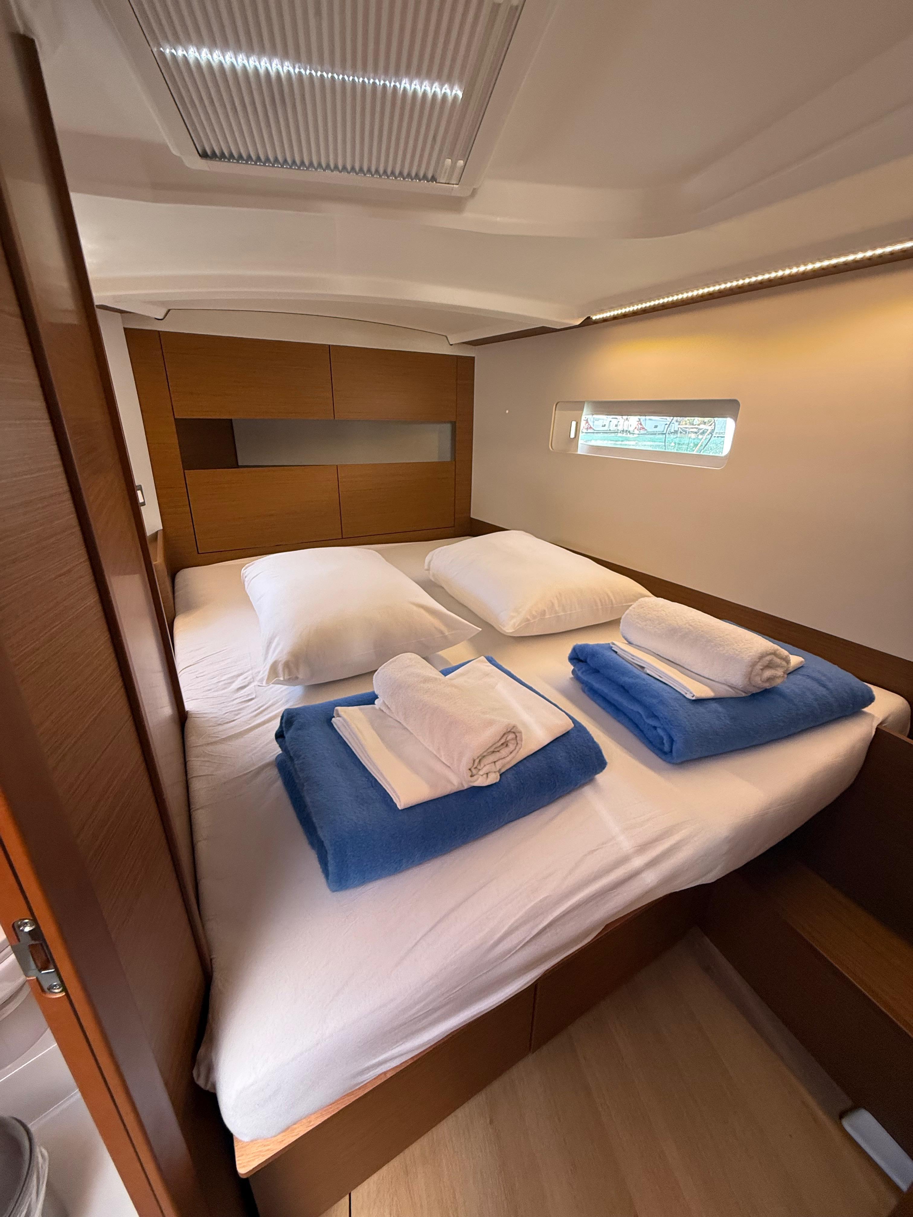 Sun Odyssey 410 Sunset Kiss