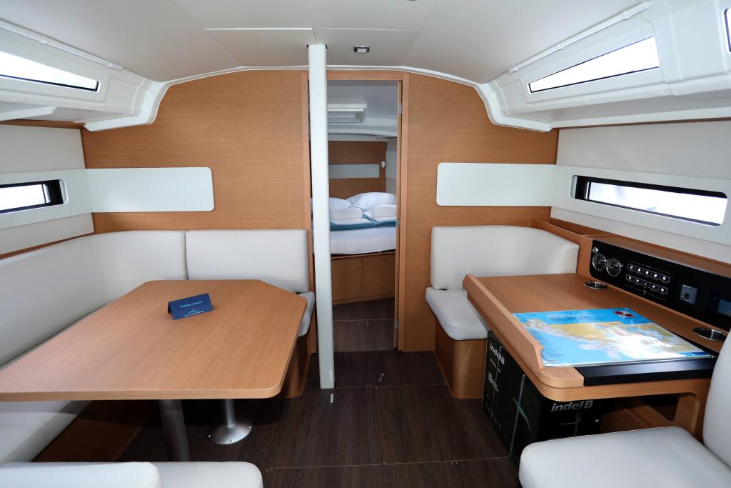 Sun Odyssey 415 Nuria