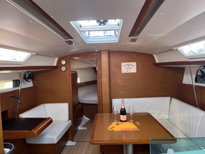Sun Odyssey 419 Hendrix