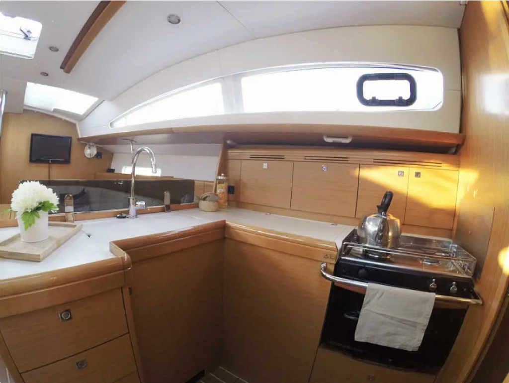 Sun Odyssey 42 DS Sweet Alis
