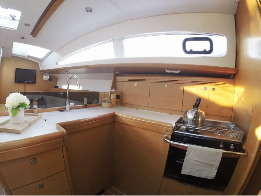 Sun Odyssey 42 DS Sweet Alis