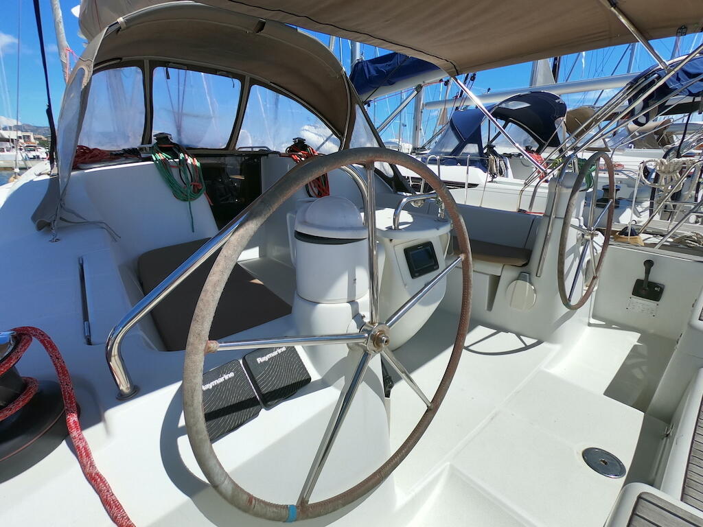 Sun Odyssey 42i Praha