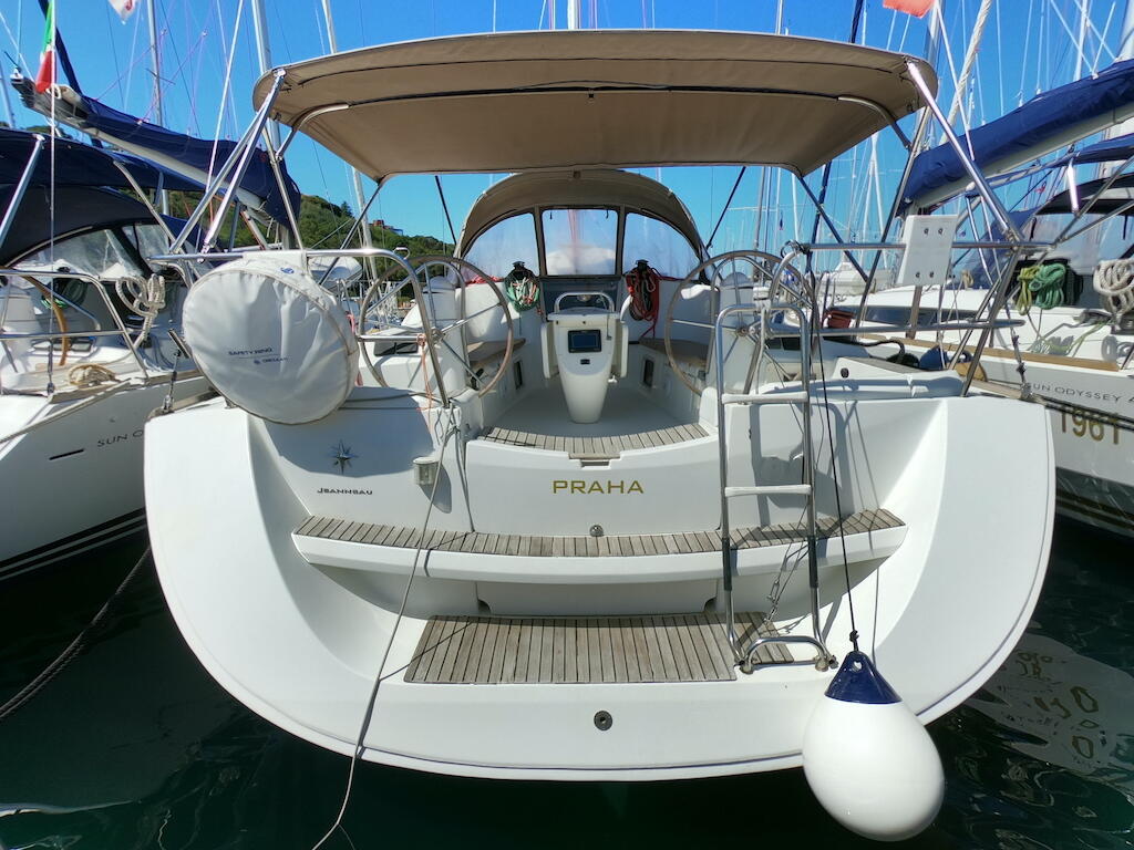 Sun Odyssey 42i Praha