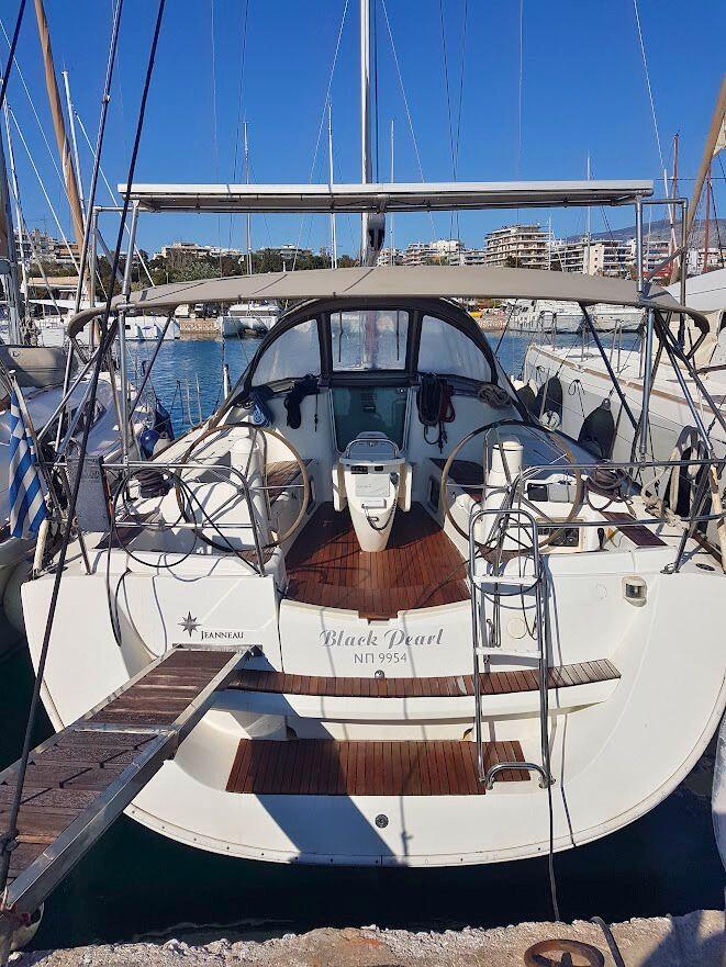 Sun Odyssey 42i Black Pearl