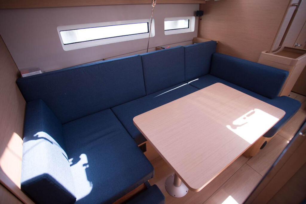 Sun Odyssey 440 La Baavca
