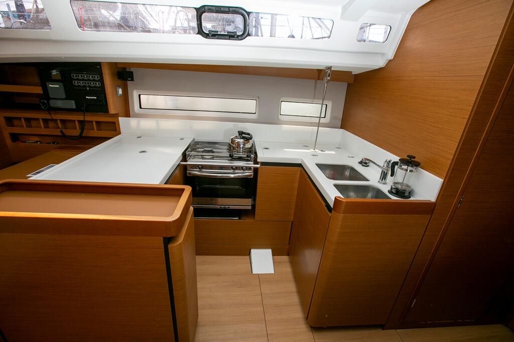 Sun Odyssey 440 Homesick George