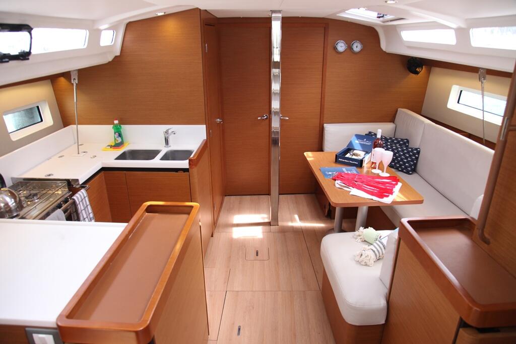 Sun Odyssey 440 Tommy