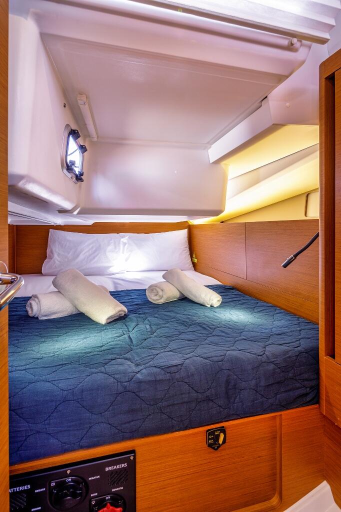 Sun Odyssey 440 Thousand Sunny