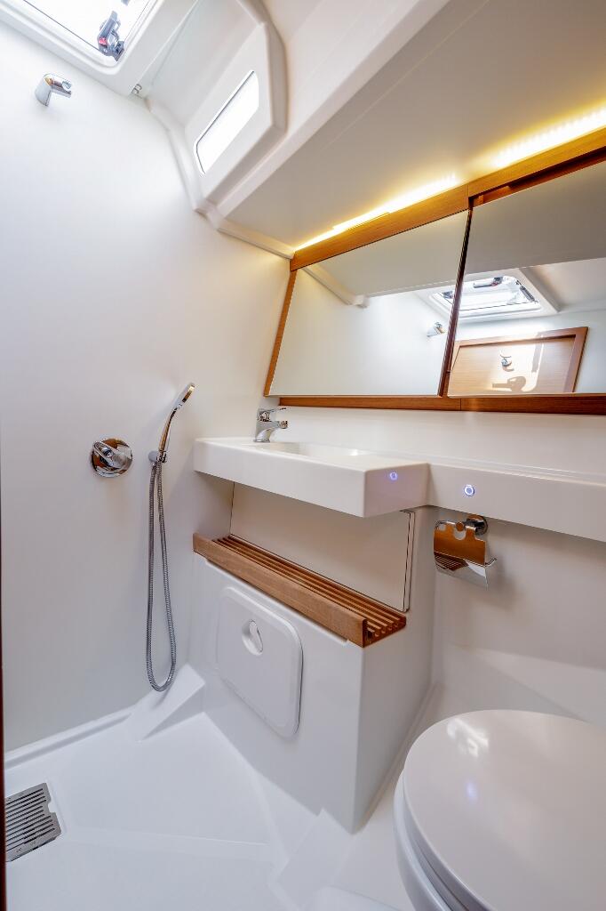 Sun Odyssey 440 Thousand Sunny