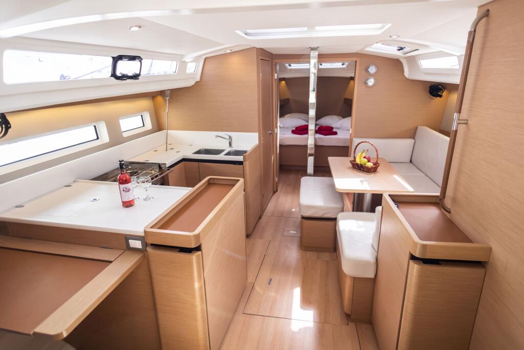 Sun Odyssey 440 Irini