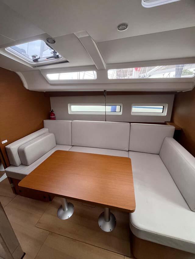 Sun Odyssey 440 Musica