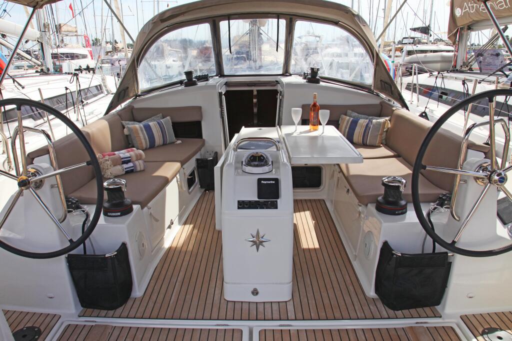 Sun Odyssey 440 Crane