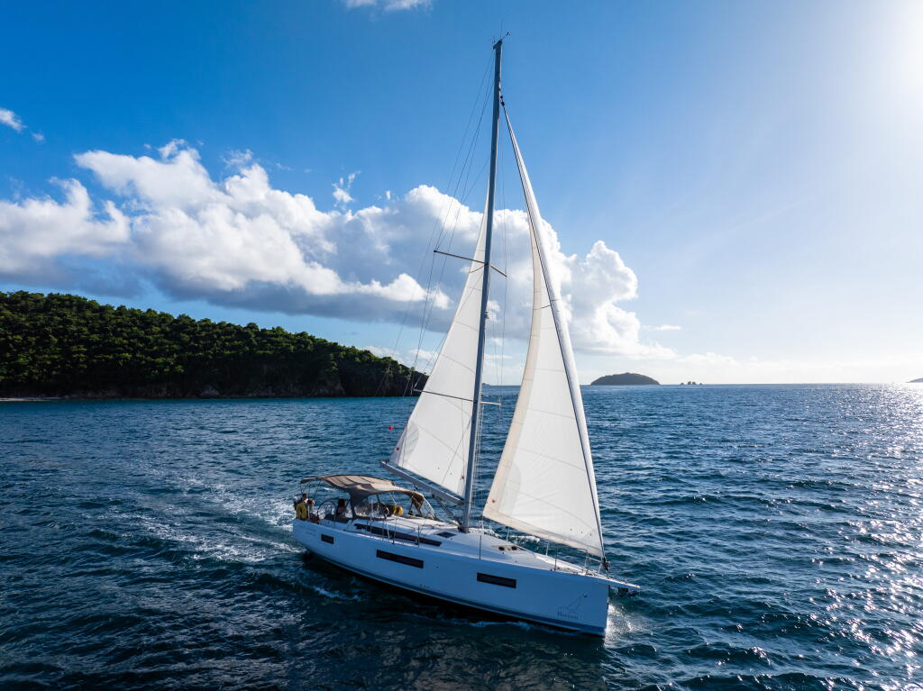 Sun Odyssey 440 Air Guitar