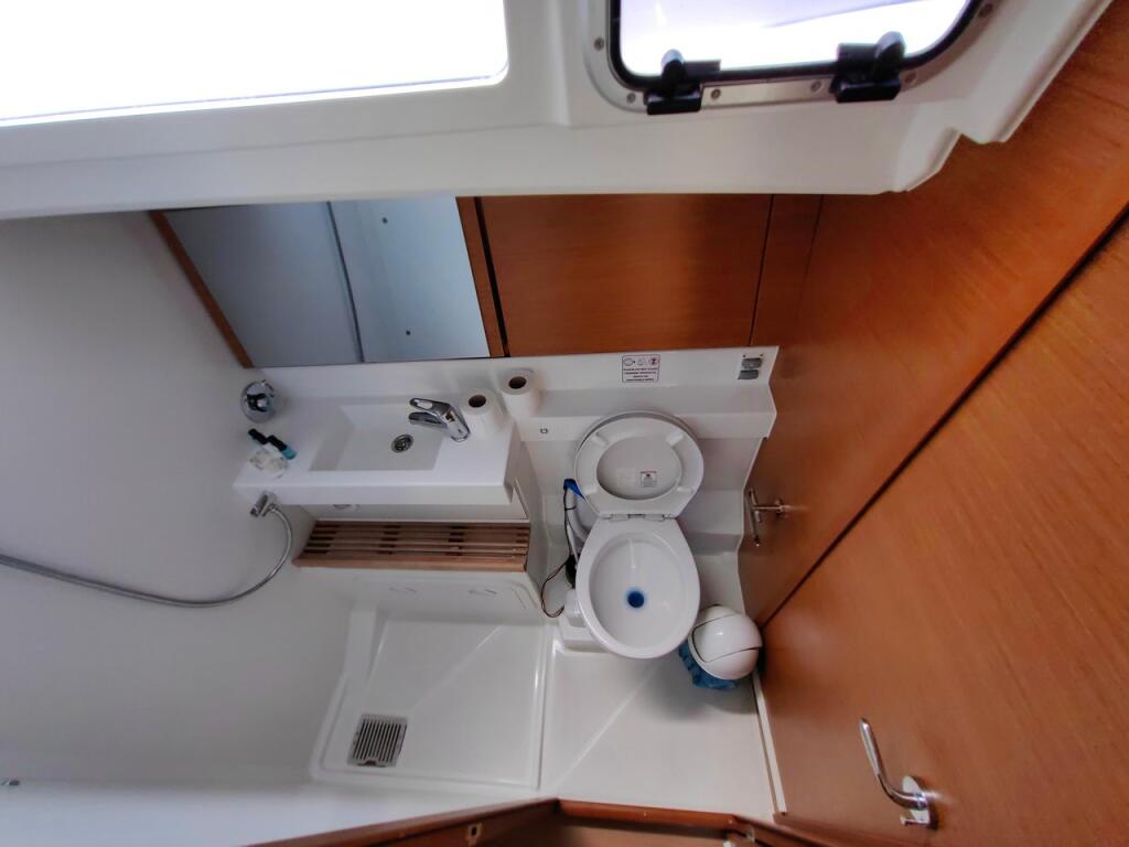 Sun Odyssey 440 Milky Way