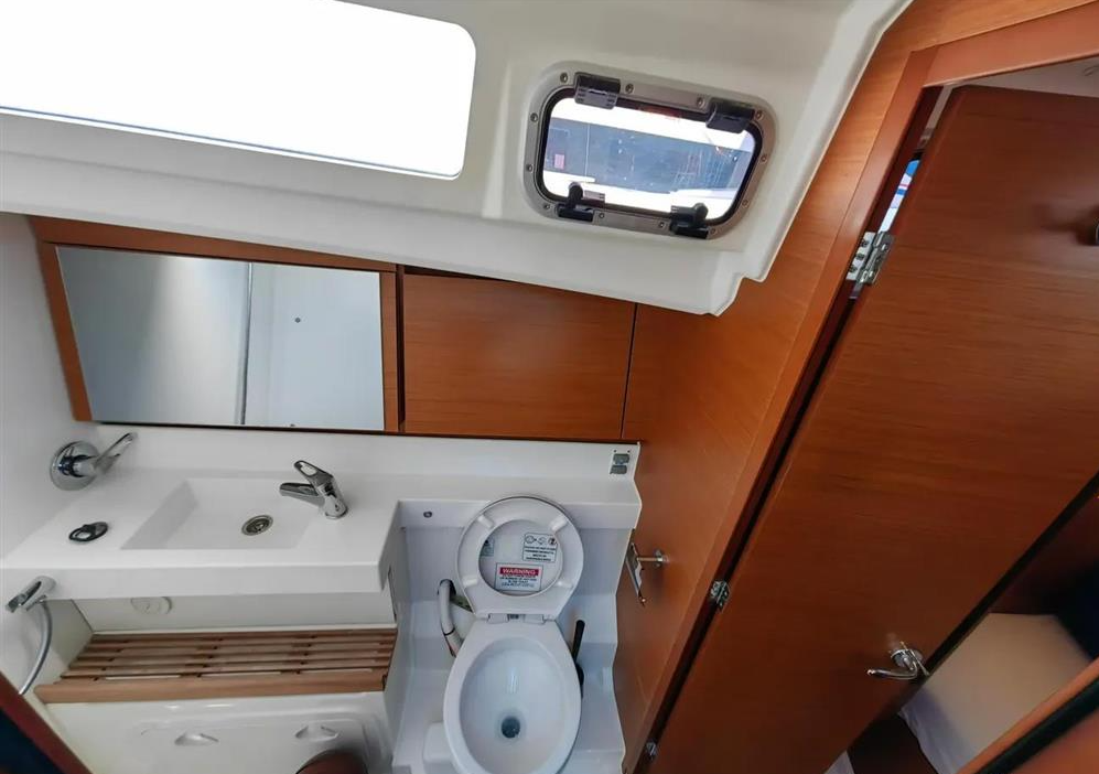 Sun Odyssey 440 Negroni