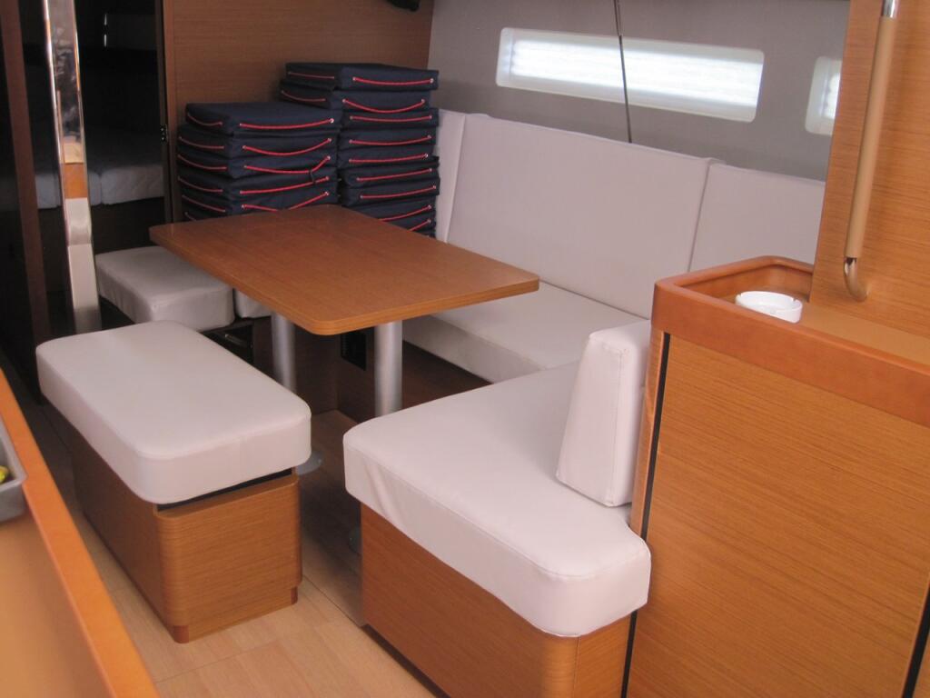 Sun Odyssey 440 Enrica
