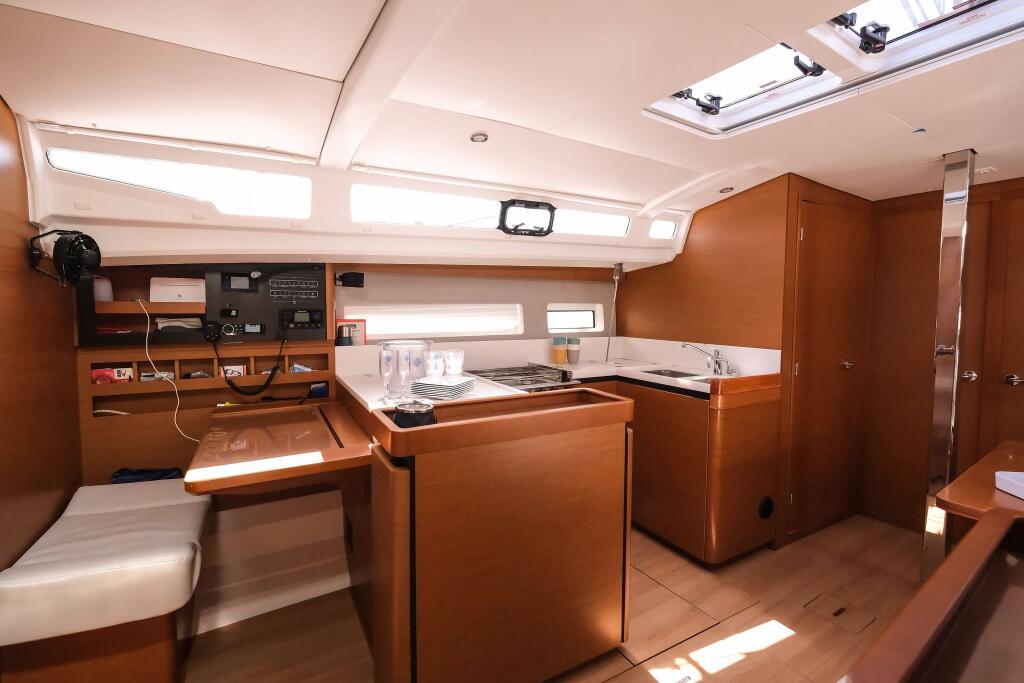 Sun Odyssey 440 Bonbon
