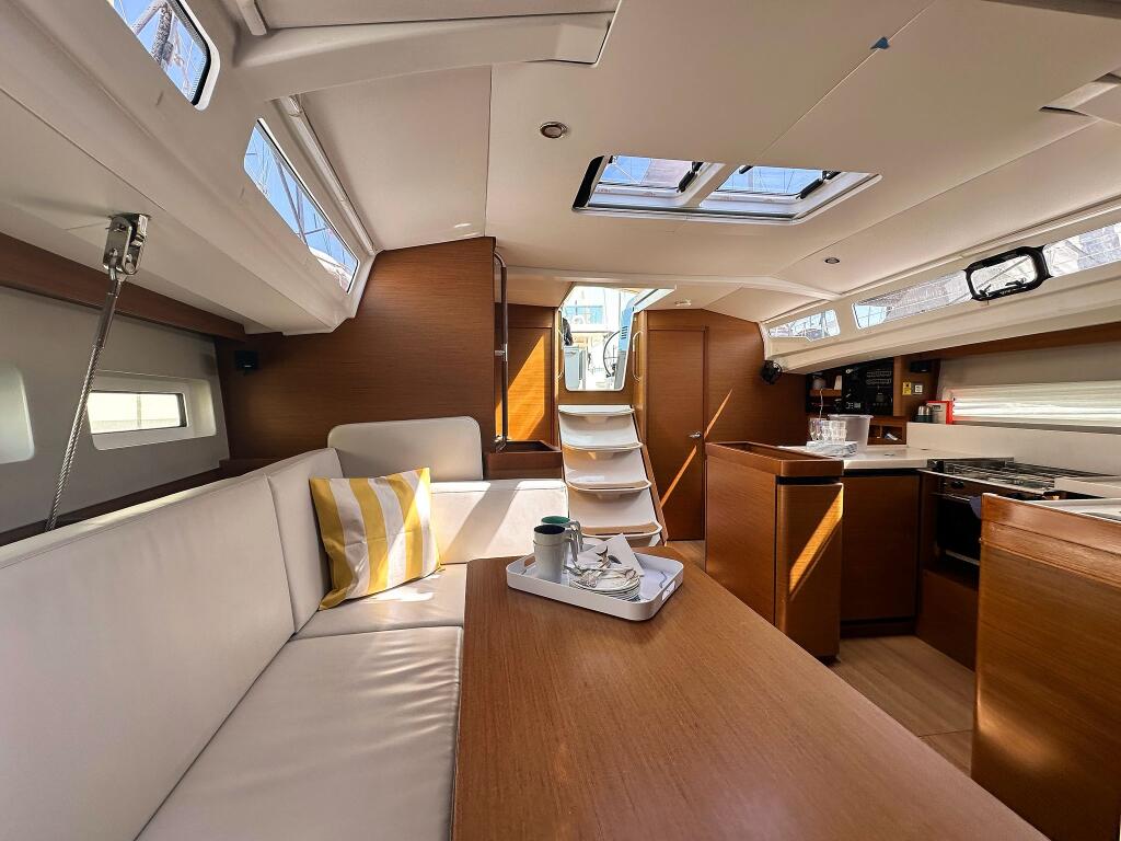 Sun Odyssey 440 Bonbon
